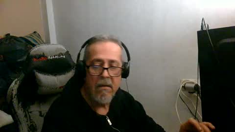 Snapshot of neron401 chatting on 04-26-26, 12:19 neron401 online show from 04-26-26, 12:19