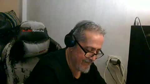 Snapshot of neron401 chatting on 04-29-26, 01:10 neron401 online show from 04-29-26, 01:10
