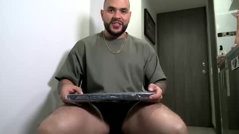 Snapshot of neron_xxl chatting on 11-12-25, 11:03 neron XXL online show from 11-12-25, 11:03