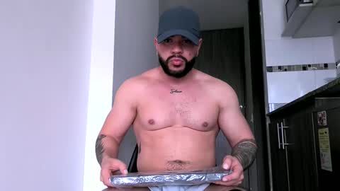 Snapshot of neron_xxl chatting on 11-30-25, 01:26 neron XXL online show from 11-30-25, 01:26