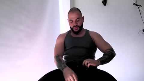 Snapshot of neron_xxl chatting on 12-01-25, 01:38 neron XXL online show from 12-01-25, 01:38