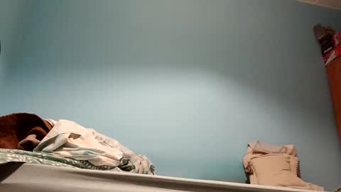 Snapshot of nes90b chatting on 10-17-25, 04:59 nes90b online show from 10-17-25, 04:59