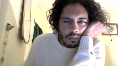 Snapshot of nesptunes85 chatting on 01-10-26, 06:09 Michael online show from 01-10-26, 06:09