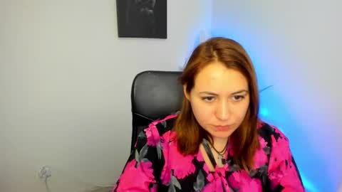 Snapshot of nessa_bunny chatting on 12-16-25, 02:00 Nessa online show from 12-16-25, 02:00