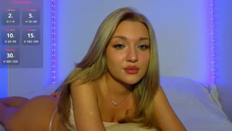 Nessa online show from 10-21-25, 07:25