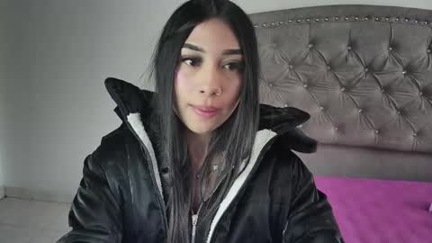 nesuko_kamado online show from 10-06-25, 04:37