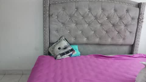 nesuko_kamado online show from 10-10-25, 07:35