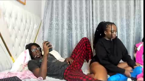 netfux_and_chill online show from 06-17-26, 07:04