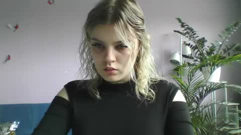 Snapshot of never_enoughh chatting on 07-09-26, 07:34 never_enoughh online show from 07-09-26, 07:34