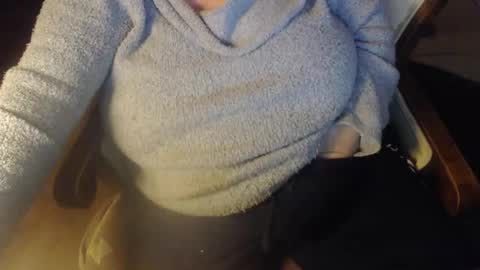 Lilly  online show from 01-23-25, 02:44