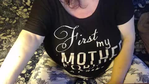 Lilly  online show from 02-01-25, 05:49