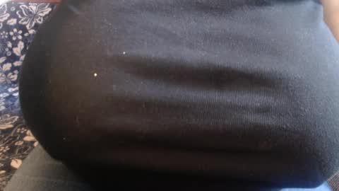 Lilly  online show from 02-21-25, 02:06