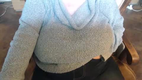 Lilly  online show from 11-16-25, 09:59