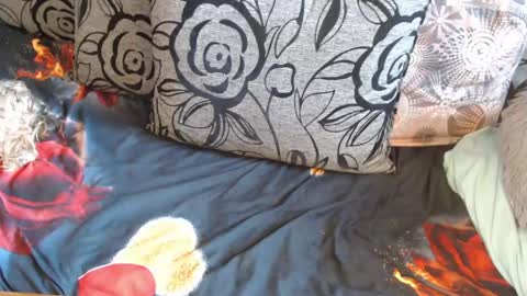 Lilly  online show from 04-06-26, 04:46