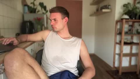 Finnr online show from 03-10-25, 01:54