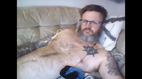 Snapshot of newbreed666 chatting on 01-09-25, 02:11 NEWBREED666 online show from 01-09-25, 02:11