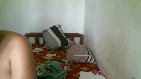 Snapshot of newest_star69 chatting on 01-27-25, 04:09 Lucy Pearl online show from 01-27-25, 04:09