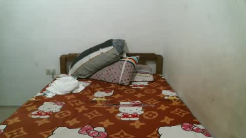 Snapshot of newest_star69 chatting on 02-20-25, 12:19 Lucy Pearl online show from 02-20-25, 12:19