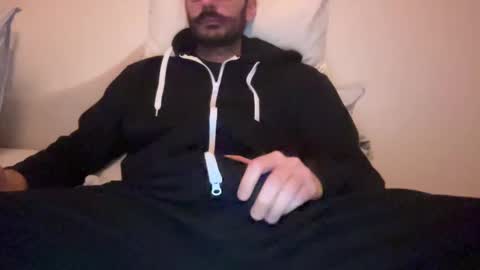 Snapshot of newmansins chatting on 12-08-24, 05:11 Henry online show from 12-08-24, 05:11