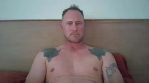 Snapshot of newportman1030 chatting on 01-11-25, 11:13 amandandhisgirl online show from 01-11-25, 11:13