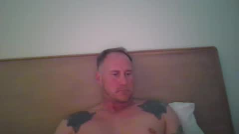 Snapshot of newportman1030 chatting on 09-12-25, 01:49 amandandhisgirl online show from 09-12-25, 01:49