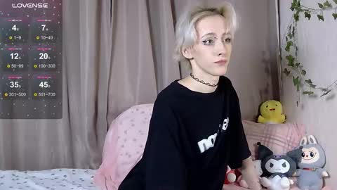 Snapshot of nextvibe1 chatting on 11-24-25, 05:12 NextVibe1 online show from 11-24-25, 05:12