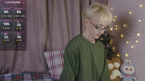 Snapshot of nextvibe1 chatting on 01-13-26, 04:45 NextVibe1 online show from 01-13-26, 04:45