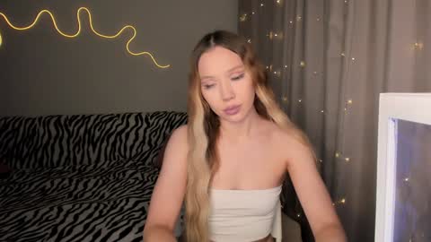 Mina online show from 12-06-24, 12:49