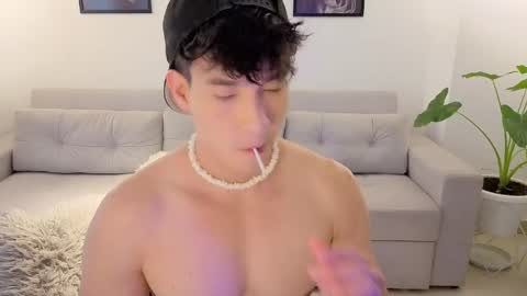   online show from 05-09-26, 07:41