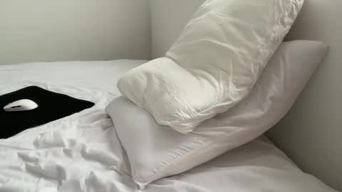 Adrian Von Ziegler online show from 09-17-25, 05:53