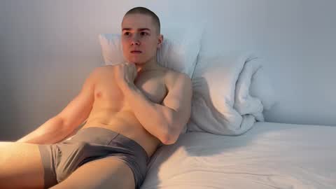 Snapshot of nfeibk chatting on 02-06-26, 01:54 Adrian Von Ziegler online show from 02-06-26, 01:54