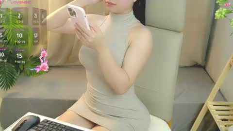 nhatlinhnguyen online show from 07-25-26, 10:02