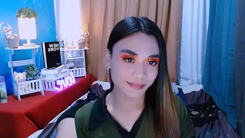 Snapshot of nhicolehollywood chatting on 12-14-24, 09:45 hottie nicole online show from 12-14-24, 09:45