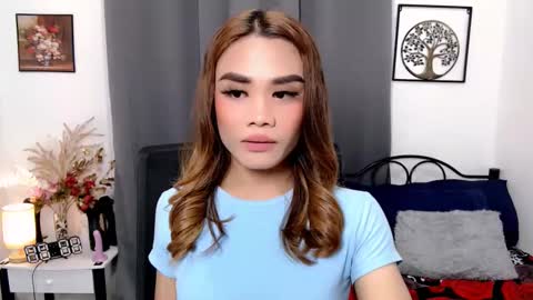 Snapshot of nhicolehollywood chatting on 03-09-25, 03:01 hottie nicole online show from 03-09-25, 03:01