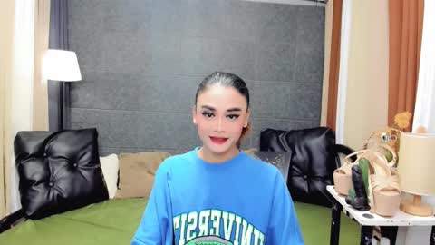 Snapshot of nhicolehollywood chatting on 09-21-25, 11:17 hottie nicole online show from 09-21-25, 11:17