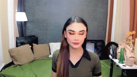 Snapshot of nhicolehollywood chatting on 09-22-25, 11:40 hottie nicole online show from 09-22-25, 11:40