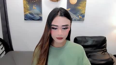 Snapshot of nhicolehollywood chatting on 11-15-25, 02:31 hottie nicole online show from 11-15-25, 02:31