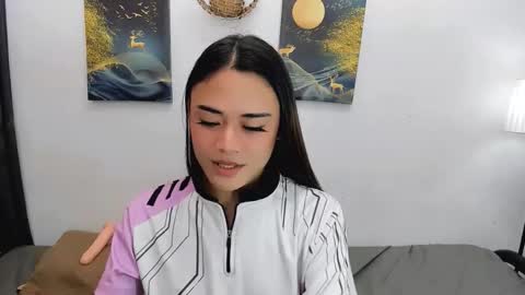 Snapshot of nhicolehollywood chatting on 11-16-25, 12:27 hottie nicole online show from 11-16-25, 12:27