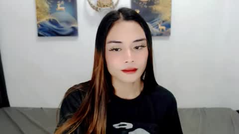 Snapshot of nhicolehollywood chatting on 11-22-25, 01:04 hottie nicole online show from 11-22-25, 01:04