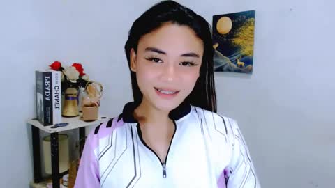 hottie nicole online show from 04-21-26, 01:42