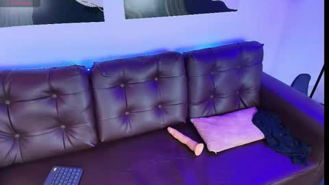 Nia Blum online show from 11-01-25, 03:30