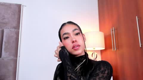 Snapshot of nia_bunny chatting on 05-08-26, 02:22 Nia online show from 05-08-26, 02:22