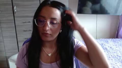 Snapshot of nia_cop chatting on 01-08-25, 09:12 Dani online show from 01-08-25, 09:12