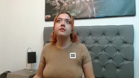 Estefani  online show from 03-04-25, 04:38