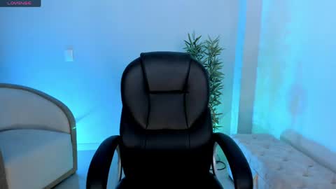 Nia  online show from 03-21-26, 12:15