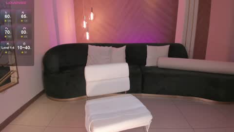 SQUIRTER DOLL    online show from 12-11-24, 10:38