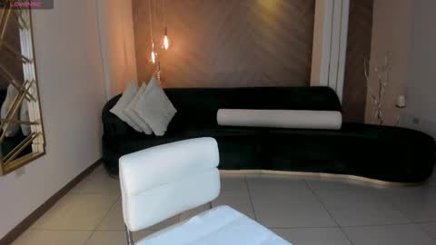 SQUIRTER DOLL    online show from 10-10-25, 06:40