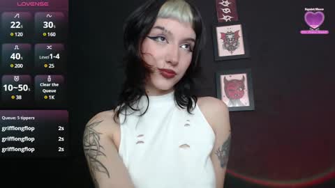 Snapshot of niakat_ chatting on 01-03-25, 04:22  niakat  online show from 01-03-25, 04:22