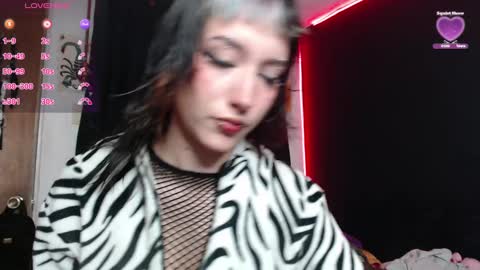 Snapshot of niakat_ chatting on 02-18-25, 12:06  niakat  online show from 02-18-25, 12:06