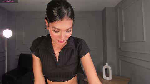 Call me Nia  online show from 02-20-25, 07:41